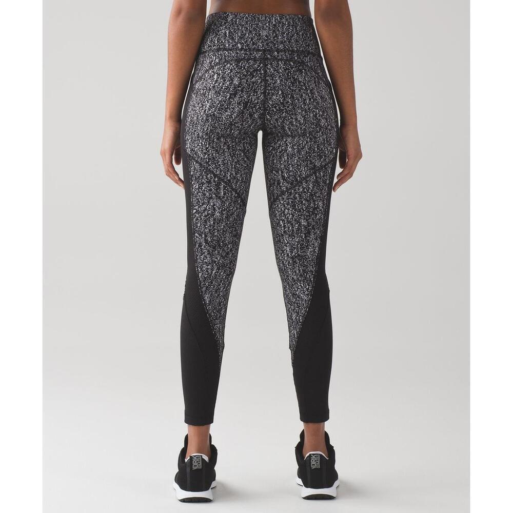 NEW Lululemon Fit Physique Tight Black White Mesh High Waisted Leggings Size 6
